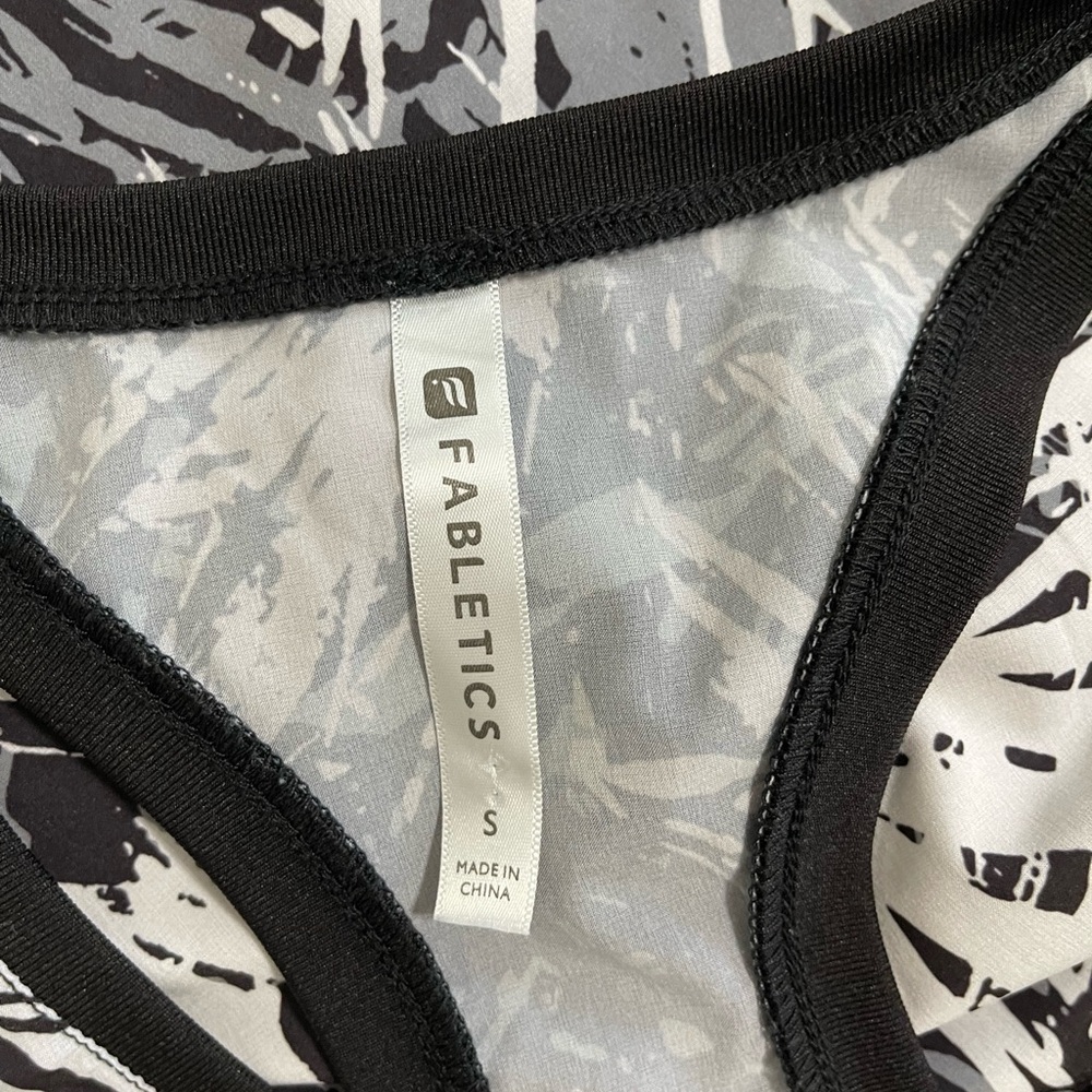 Fabletics Racerback Palm Print Active Top size S - Picture 9 of 9